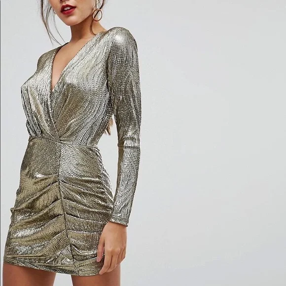 green emerald velvet dress Zanna Modern Long Sleeves Ruched Long Velvet Mother Of The Bride Dresses